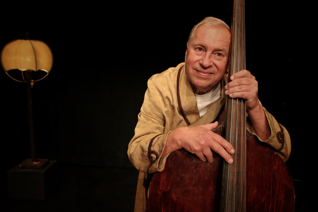 JERZY STUHR  „Kontrabasista”